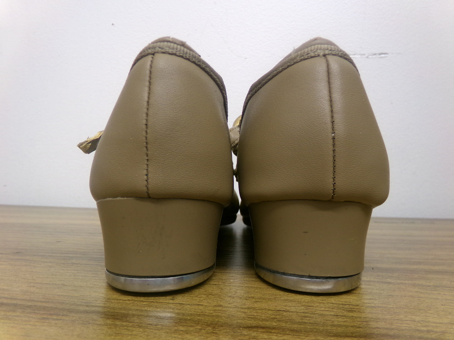 Pre-Owned Tan Tap Shoes Danshuz 753 Youth 4M Mary Jane Buckle