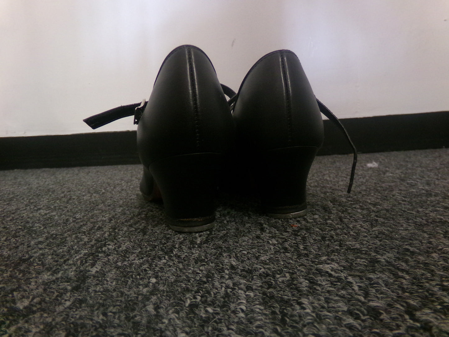 Pre-Owned Tap Shoes Theatricals Women's 6M 1.5" Heel Leather Buckle Black
