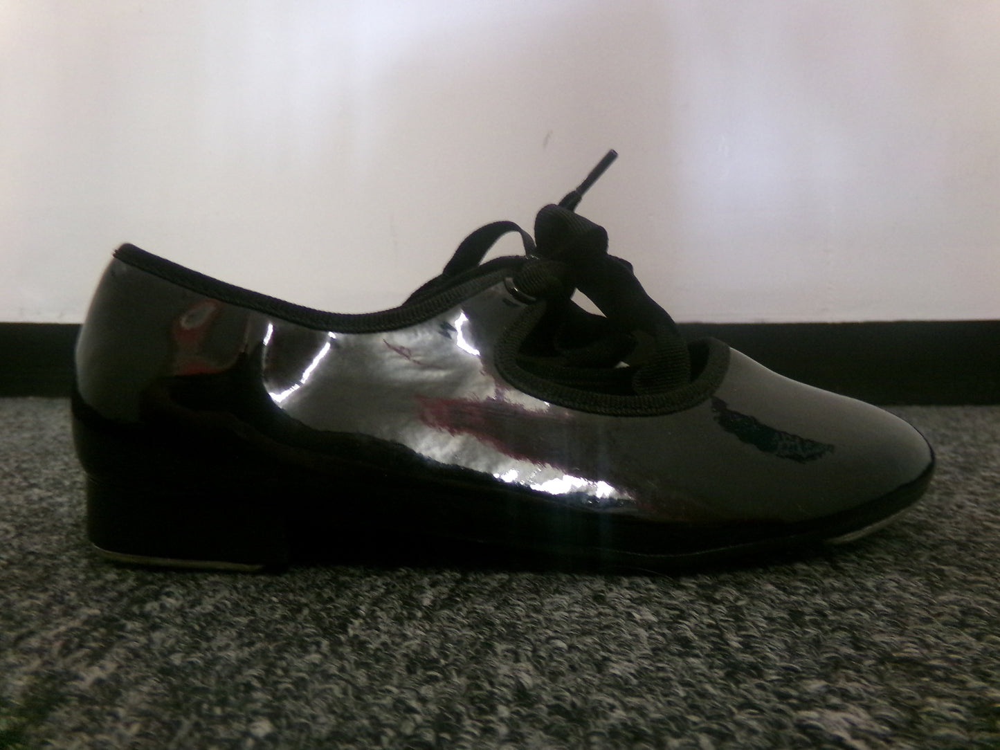 Pre-Owned Tap Shoes Dance Class Big Kid 13.5M Tyette Leather Ribbon Student