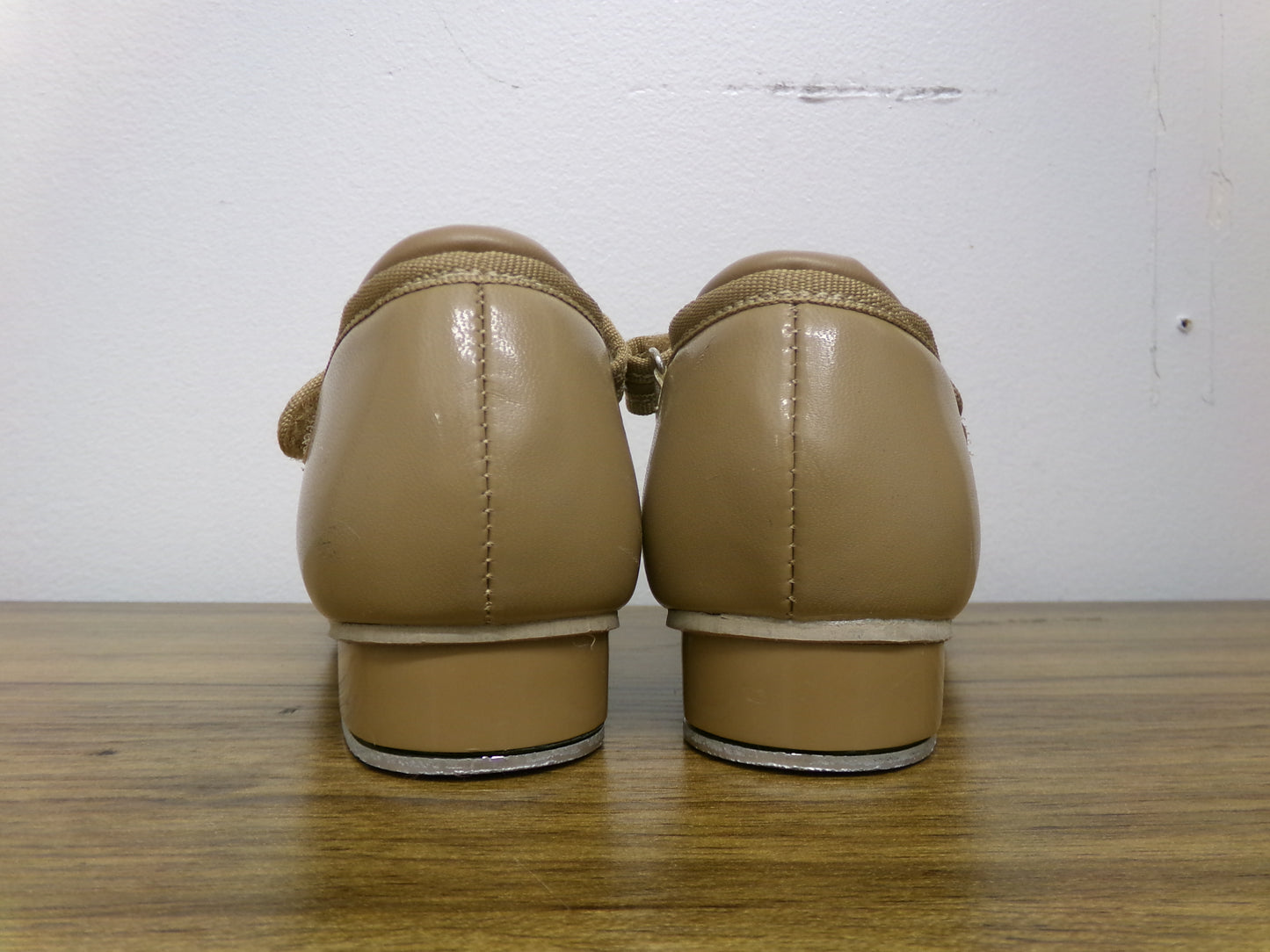 Pre-Owned Tap Shoes Revolution Girls 13M Tan Mary Jane Leather Loop Strap