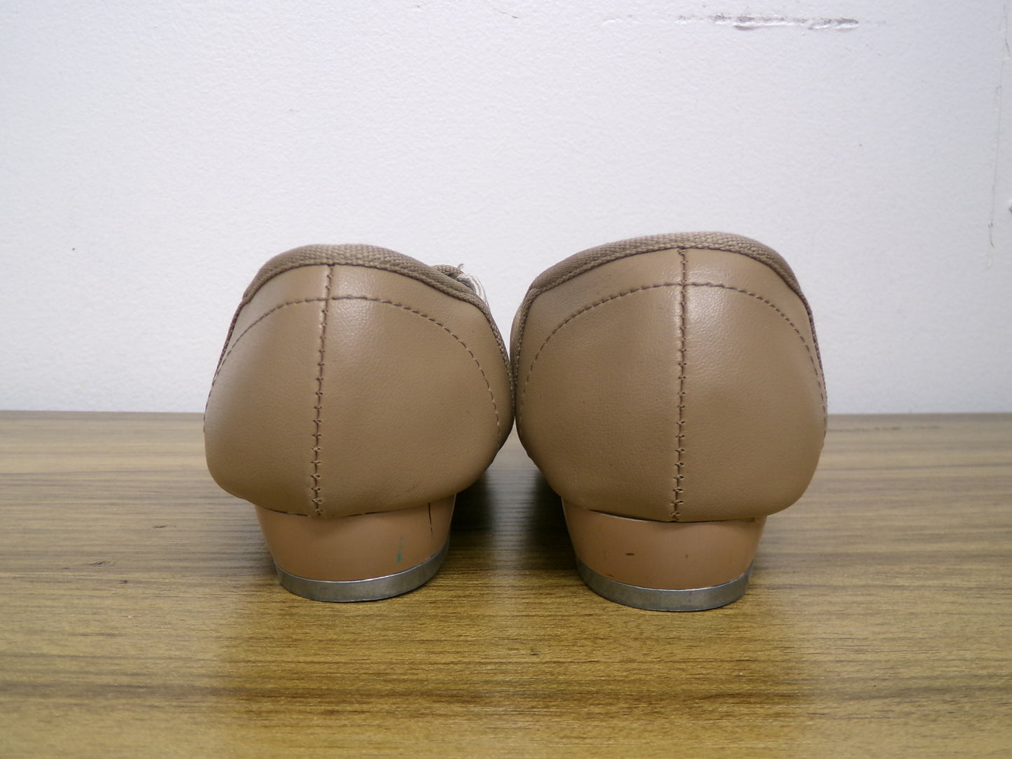Pre-Owned Slip On Tap Shoes Danz N Motion 951 Kids 12M Tan