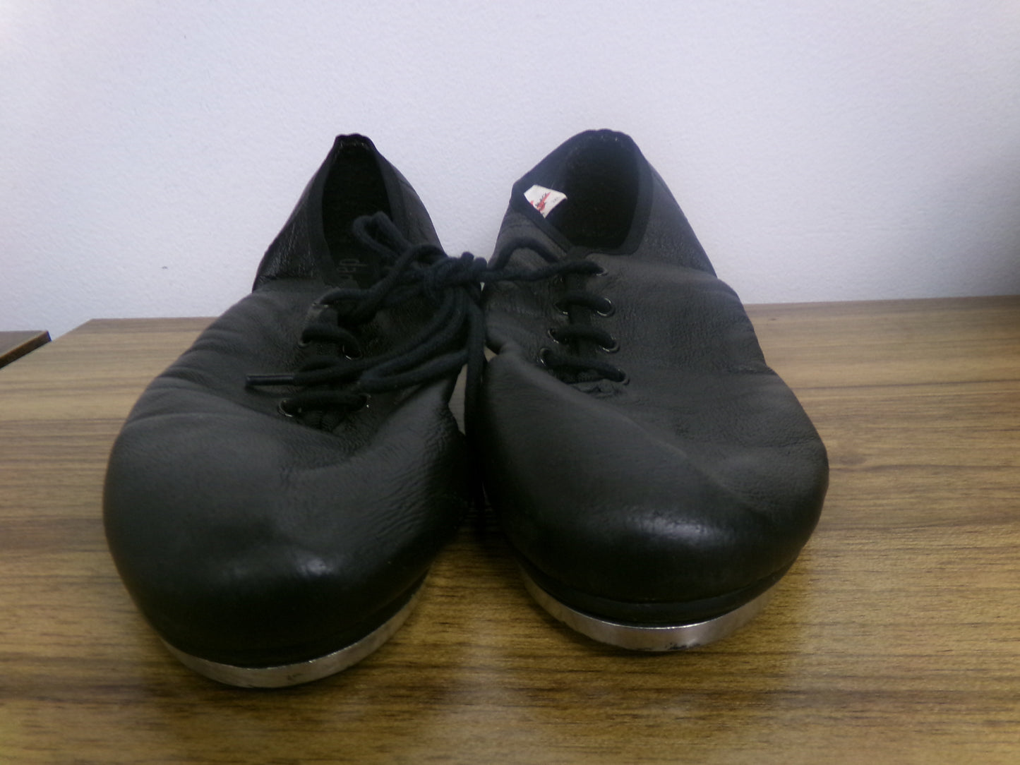 Pre-Owned Tap Shoes DanzNMotion Adult 9.5M Oxford Leather Black Split Sole