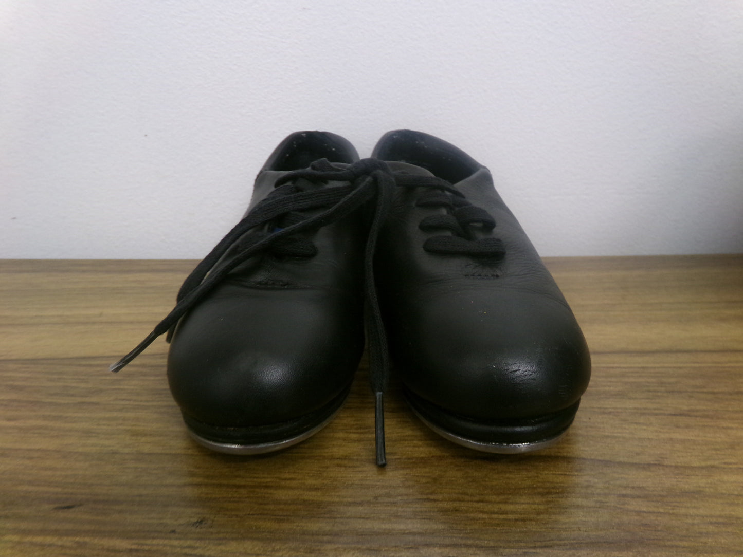 Pre-Owned Tap Shoes Capezio Big Kid 2M Youth Oxford Leather Lace Up Split Sole