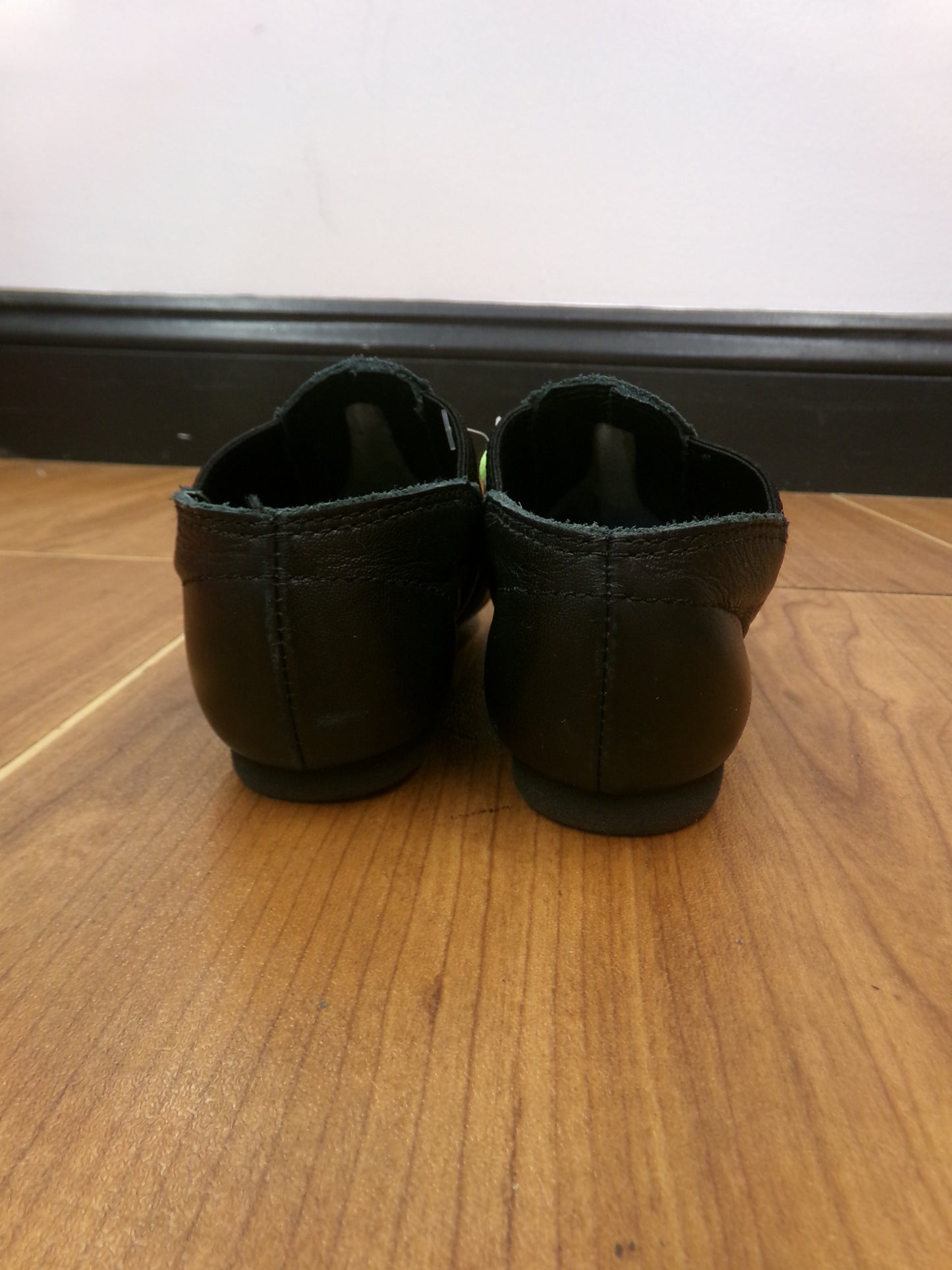 Pre-Owned Jazz Shoes Dance Class Toddler 10M Child Slip On Leather Split Sole