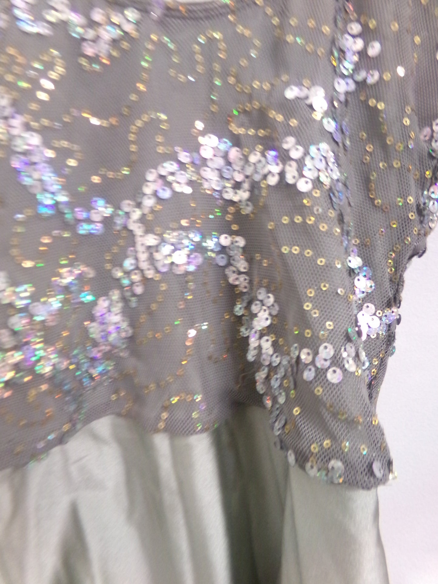 Pre-Owned Costume Small Adult Gray Revolution RC18644 Jazz Lyrical Ballet Tutu Long Sleeve Sequin