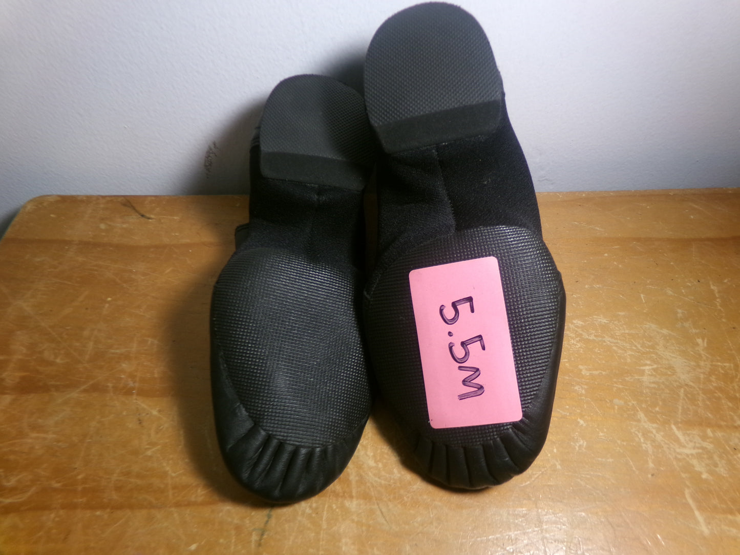 Pre-Owned Jazz Shoes Leo's 5.5M Adult Slip On Leather Split Sole