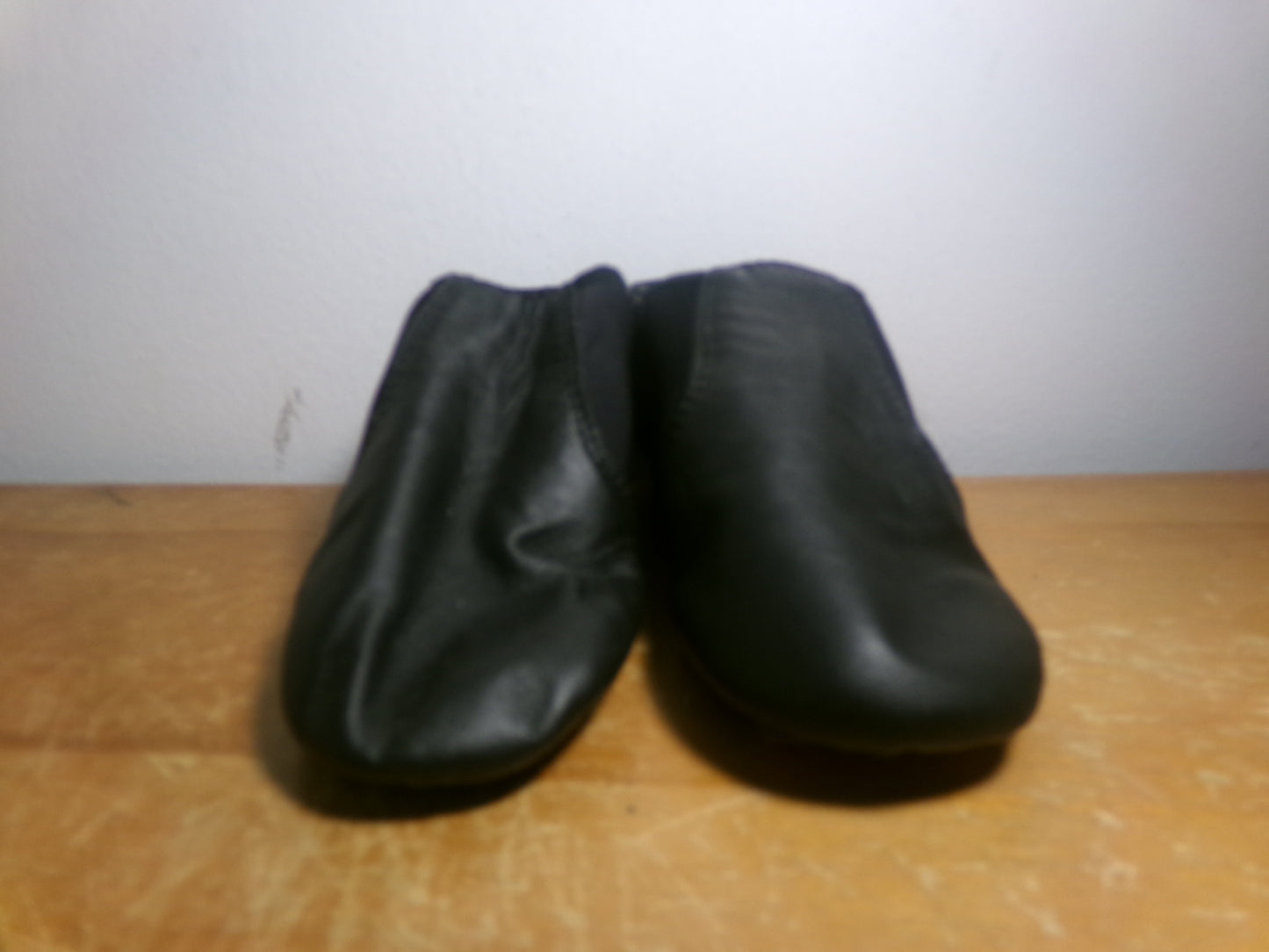 Pre-Owned Jazz Shoes Leo's 5M Adult Slip On Leather Split Sole