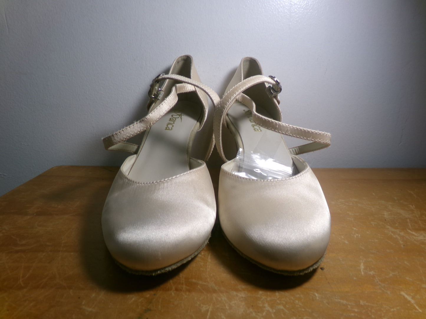 Pre-Owned Ballroom Shoes So Danca BL156 Rebecca Champagne 6M Adult