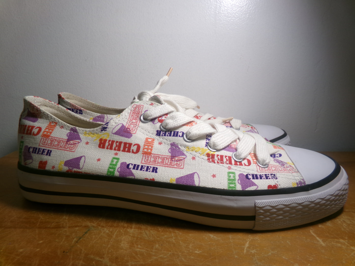 New Cheer Sneakers Chucks by Leo's 9M Adult Colorful