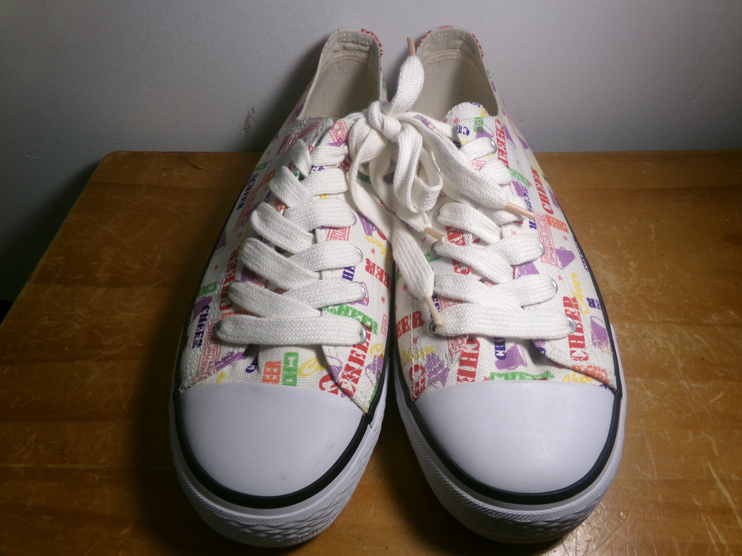 New Cheer Sneakers Chucks by Leo's 9M Adult Colorful
