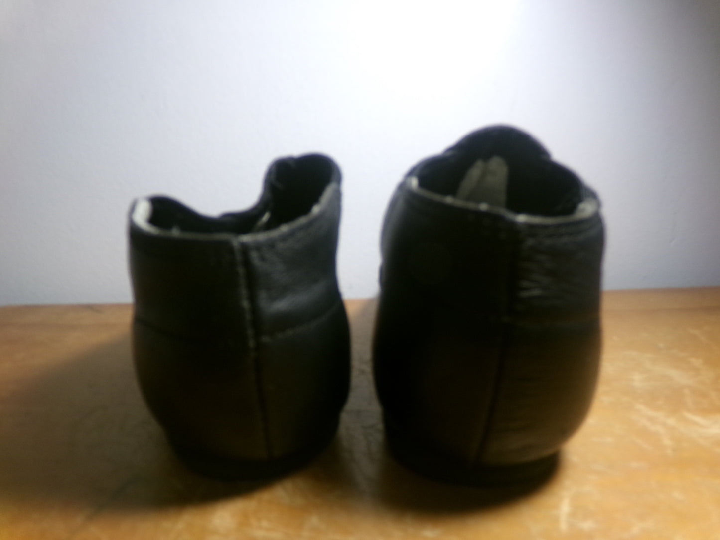 Pre-Owned Jazz Shoes Dance Class Adult 6M Slip On Leather Split Sole
