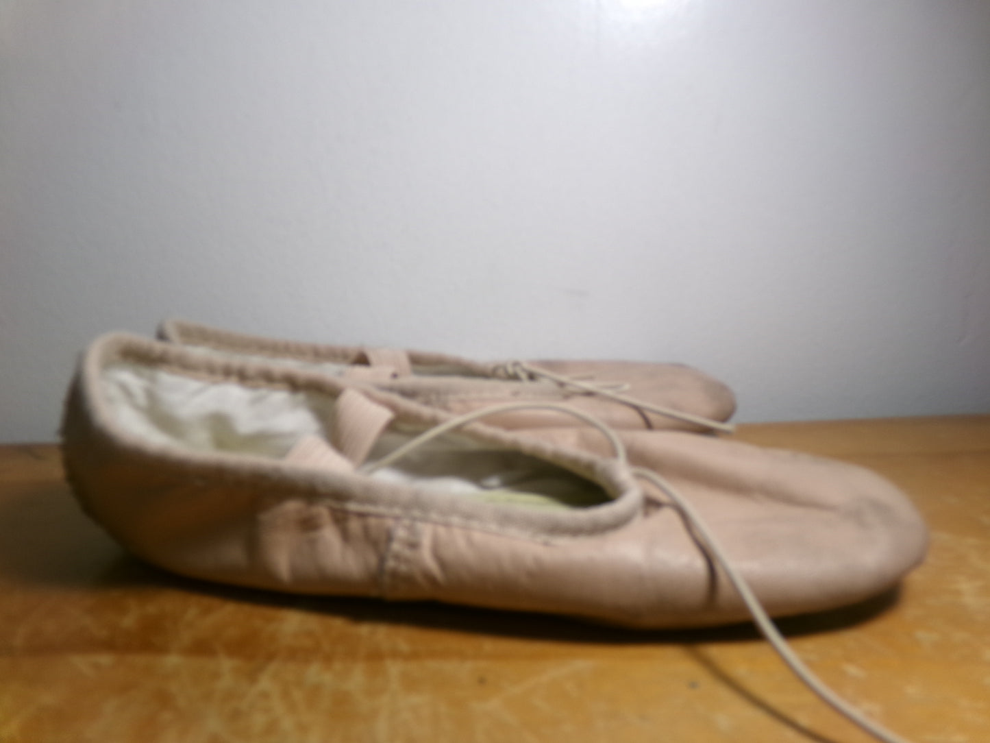 Pre-Owned Ballet Shoes DanzNMotion Toddler 1M Leather Single Strap Full Sole
