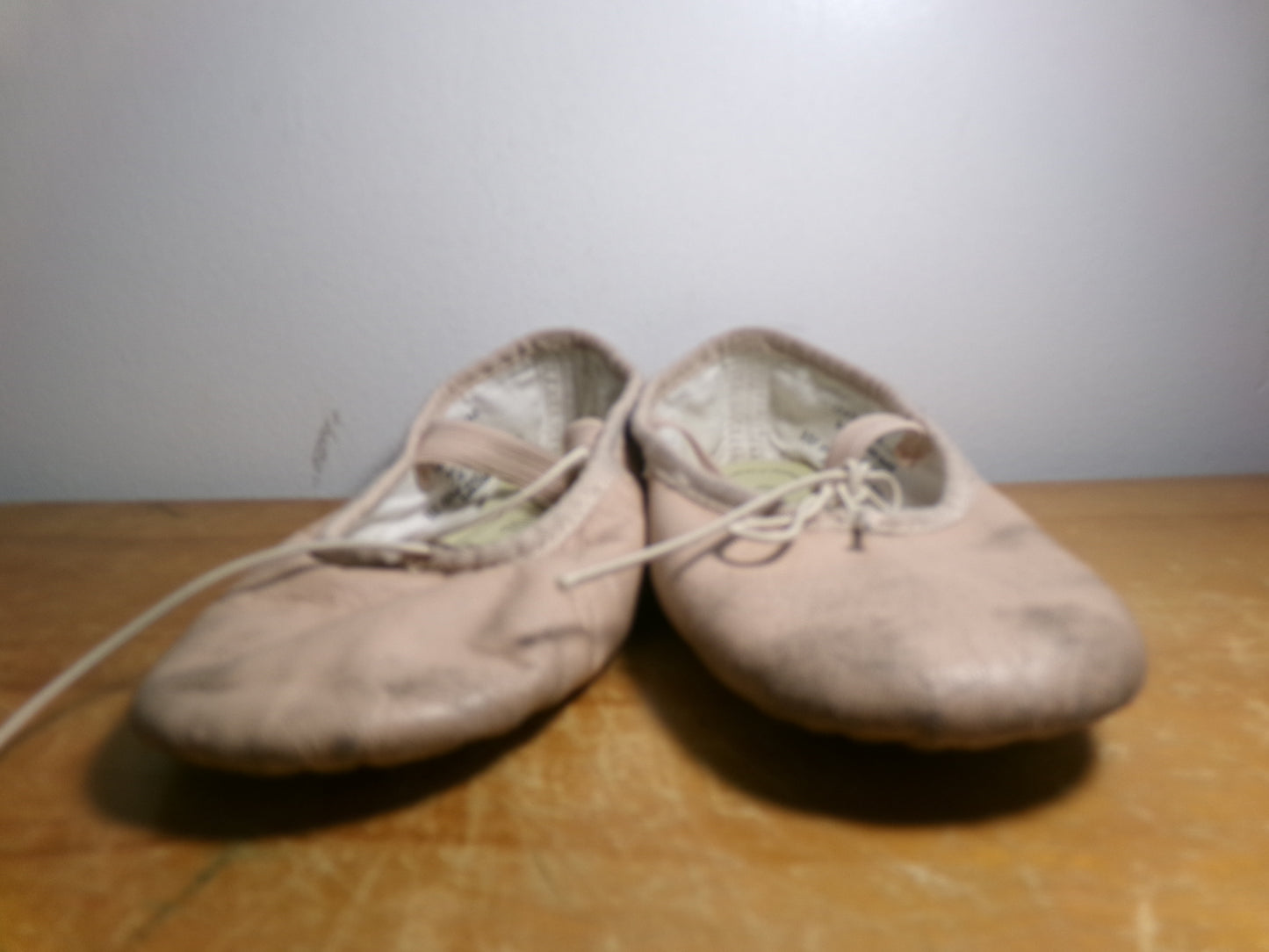 Pre-Owned Ballet Shoes DanzNMotion Toddler 1M Leather Single Strap Full Sole