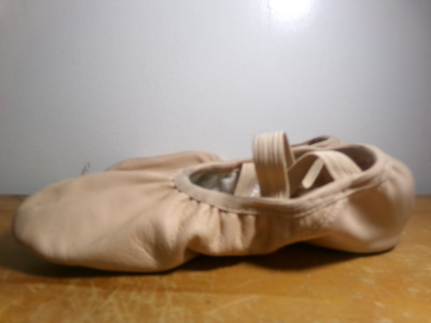 Pre-Owned Ballet Shoes Danz N Motion 398 Adult 6W Leather Cross Straps Split Sole