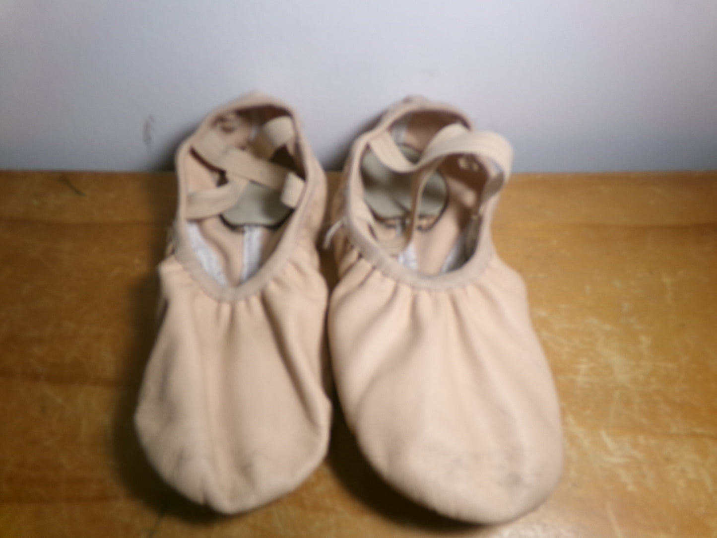 Pre-Owned Ballet Shoes Danz N Motion 398 Adult 6W Leather Cross Straps Split Sole