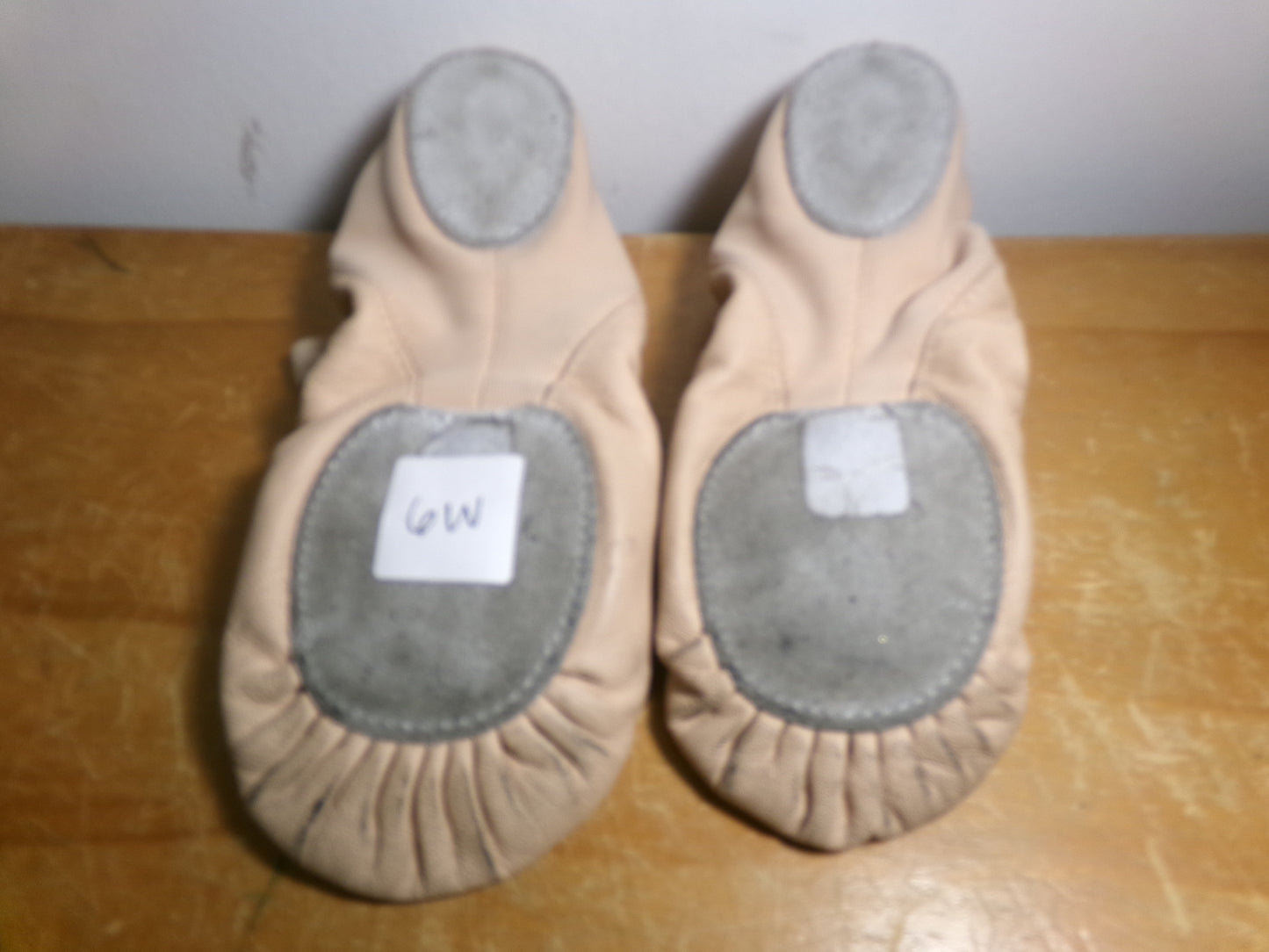 Pre-Owned Ballet Shoes Danz N Motion 398 Adult 6W Leather Cross Straps Split Sole