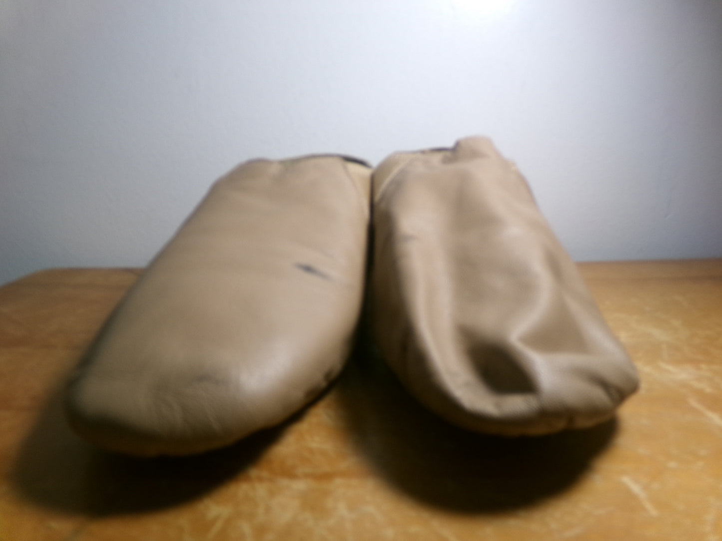 Pre-Owned Jazz Shoes So Danca JZ43 8W Adult Tan Pull On Leather Split Sole