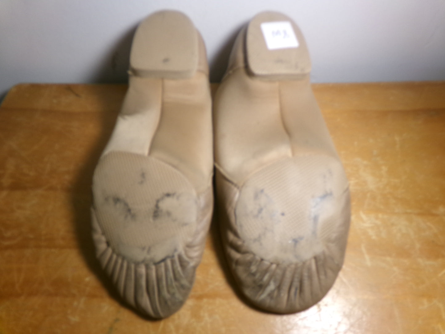 Pre-Owned Jazz Shoes So Danca JZ43 8W Adult Tan Pull On Leather Split Sole