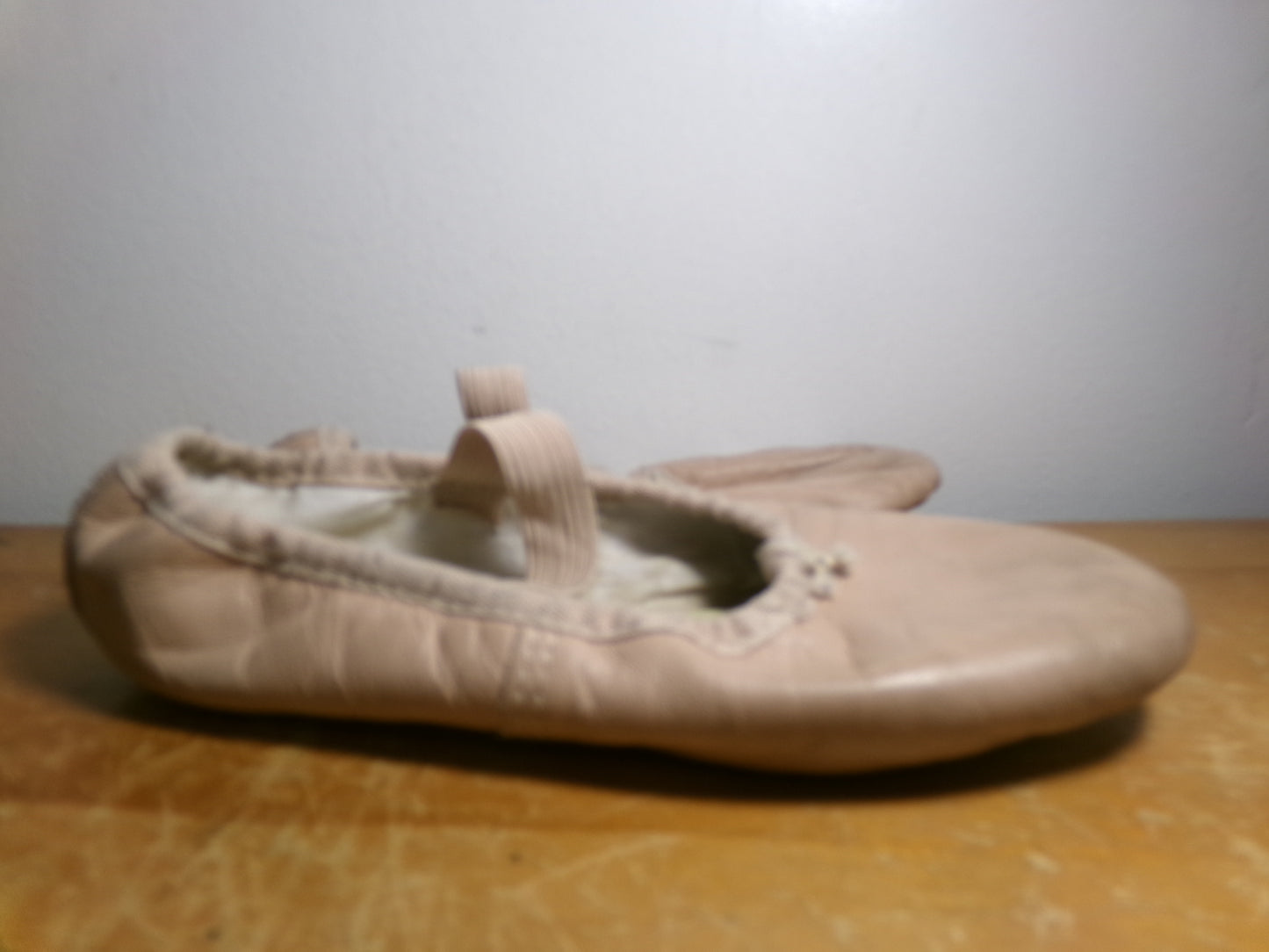 Pre-Owned Ballet Shoes DanzNMotion Toddler 13M Leather Single Strap Full Sole