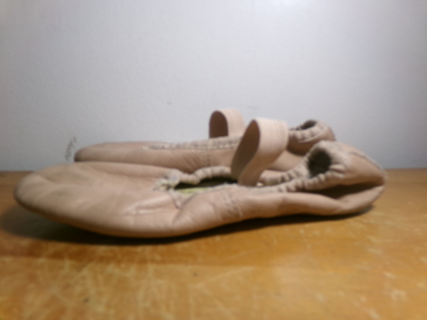 Pre-Owned Ballet Shoes DanzNMotion Toddler 13M Leather Single Strap Full Sole