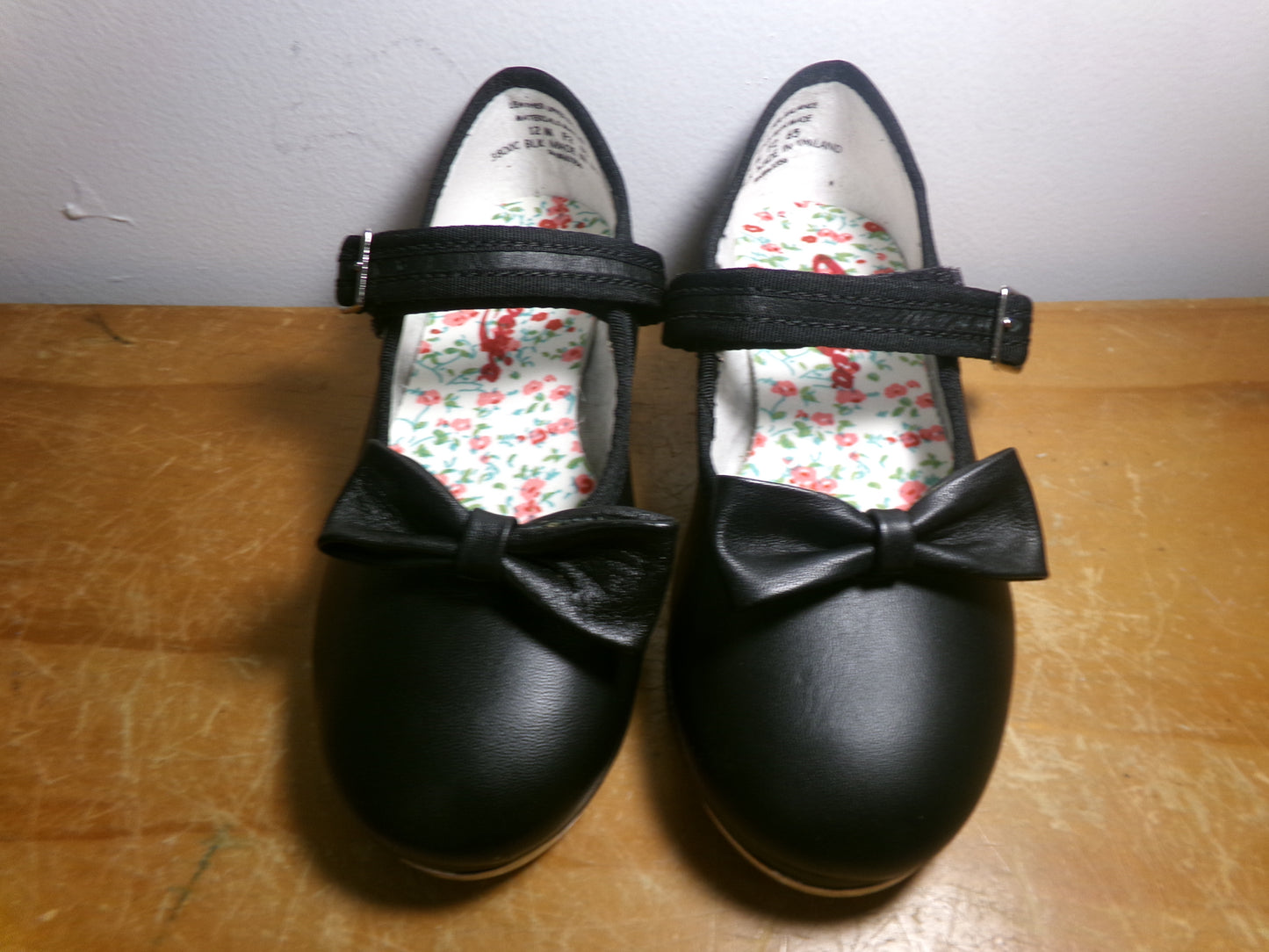 Dance Tap Shoes Capezio Kids 12M Mary Jane Leather Easy Strap Student