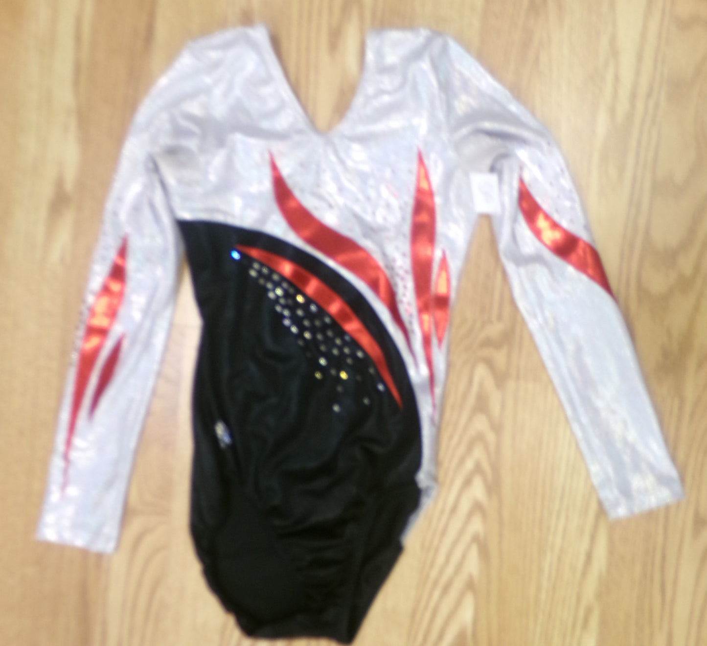 Pre-Owned Gymnastics Leotard Medium Adult Red Sparkle Long Sleeve Acro Tumbling