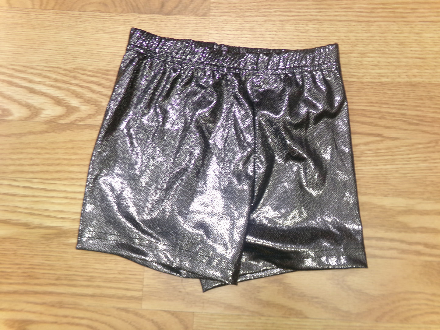 Pre-Owned Gymnastics Leotard/Shorts Medium Child Purple Hearts Gymnastics