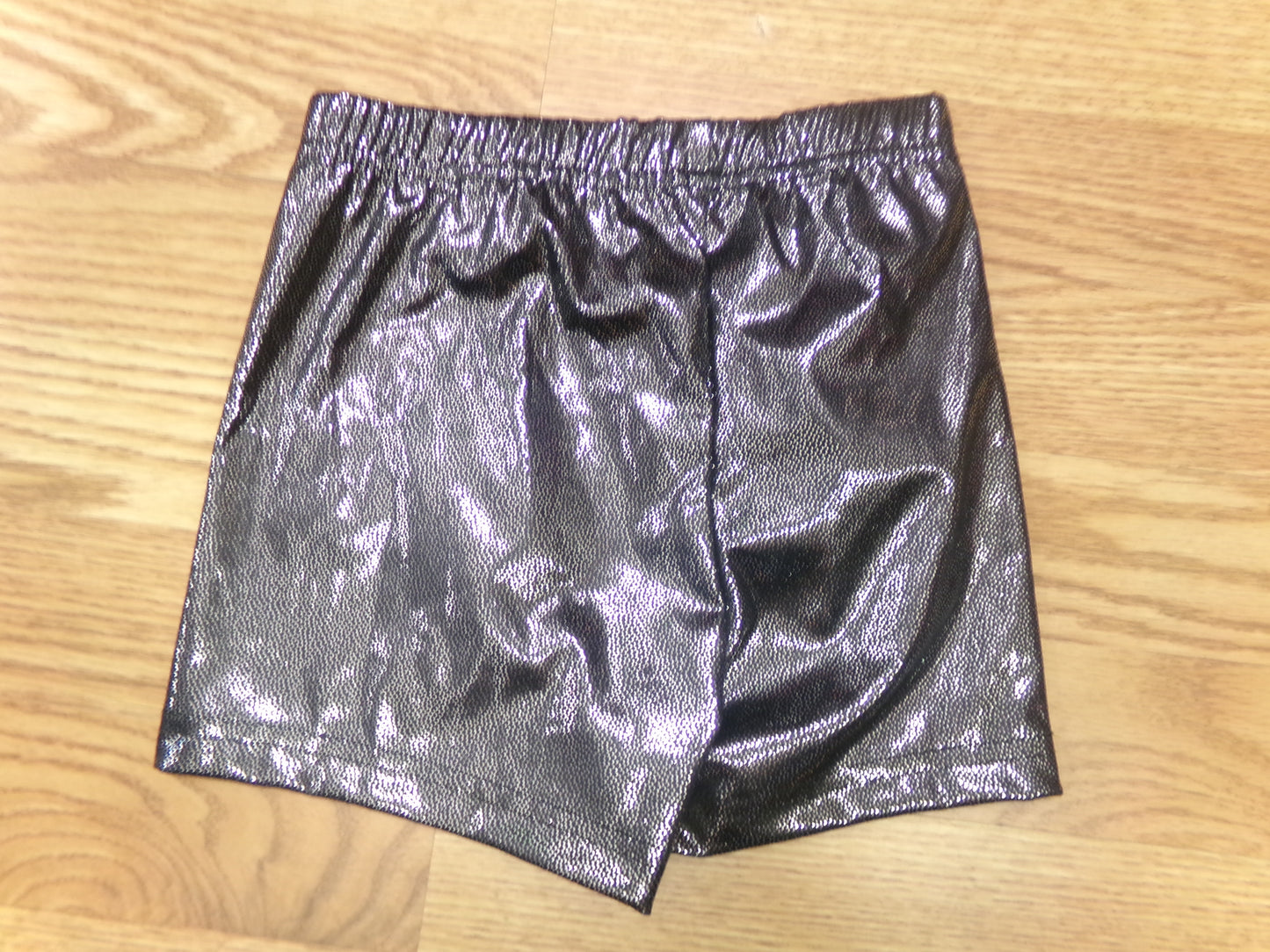 Pre-Owned Gymnastics Leotard/Shorts Medium Child Purple Hearts Gymnastics