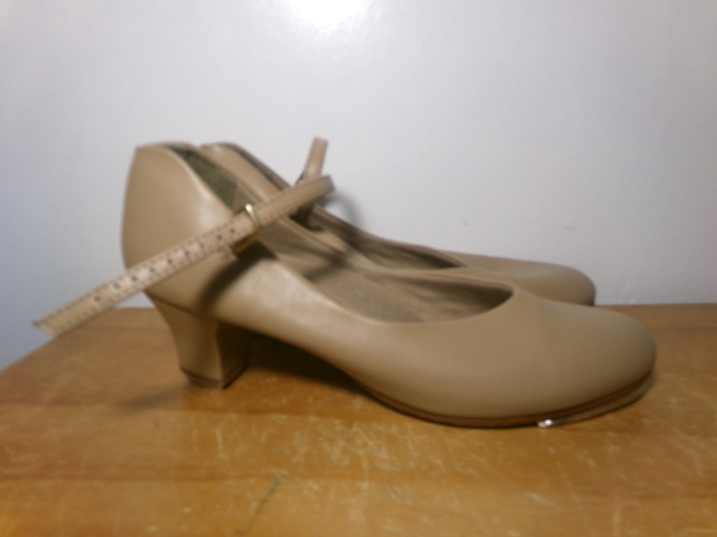 Dance Character Shoes Capezio T-Strap 561 Tan 6.5M 2" Heel Jazz Musical Theater