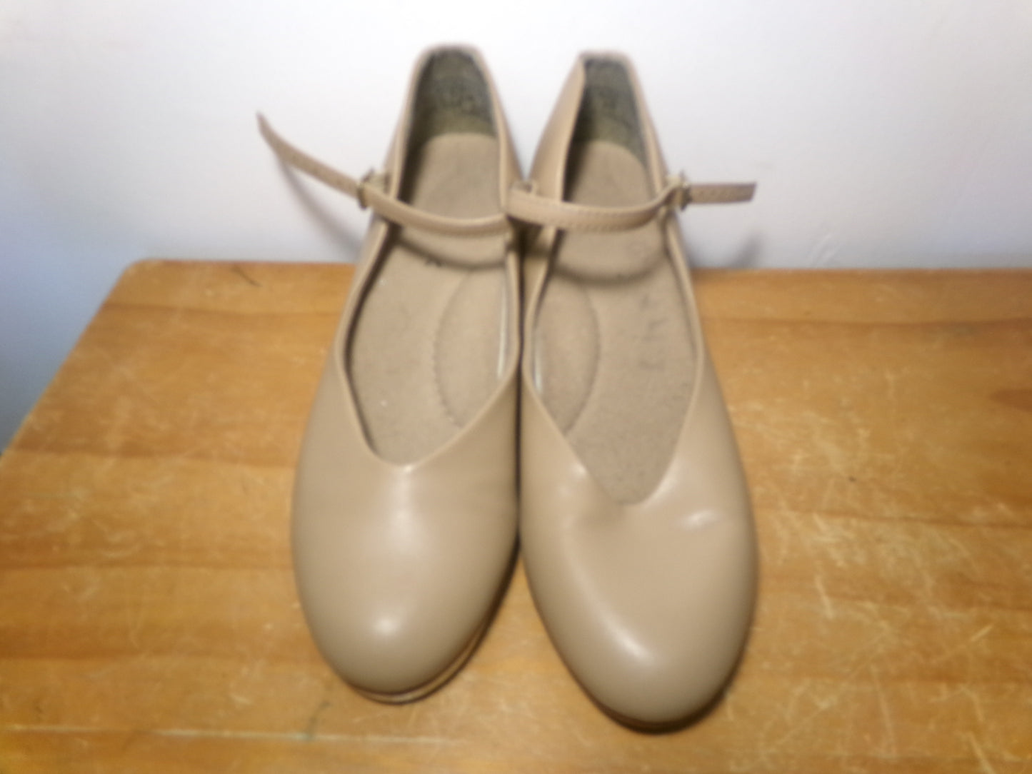 Dance Character Shoes Capezio T-Strap 561 Tan 6.5M 2" Heel Jazz Musical Theater