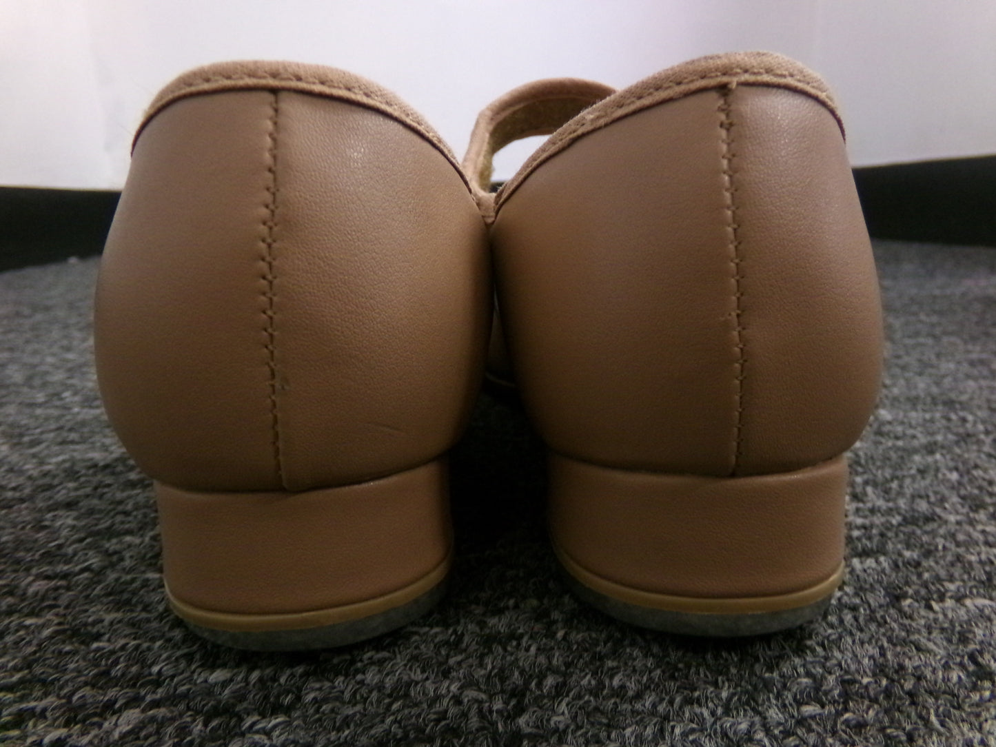 Pre-Owned Tap Shoes Adult 5.5W Tan So Danca TA38 Mary Jane Leather Loop Strap