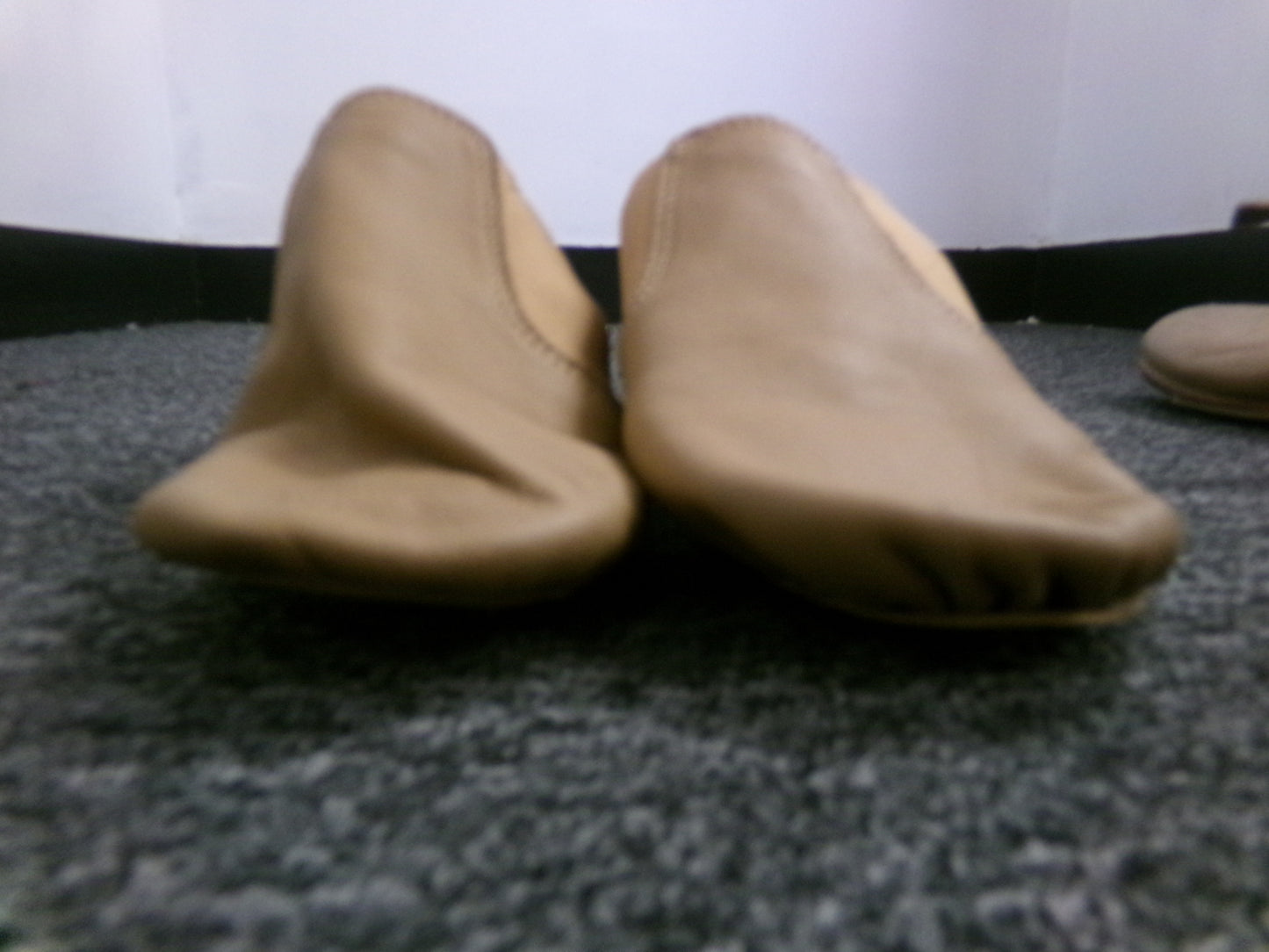 Pre-Owned Jazz Shoes Dance Class Girls 6M AdultSlip On Leather Split Sole