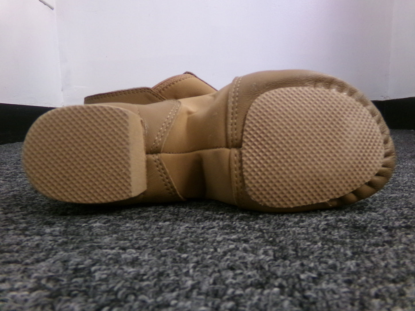 Pre-Owned Jazz Shoes Dance Class Girls 6M AdultSlip On Leather Split Sole