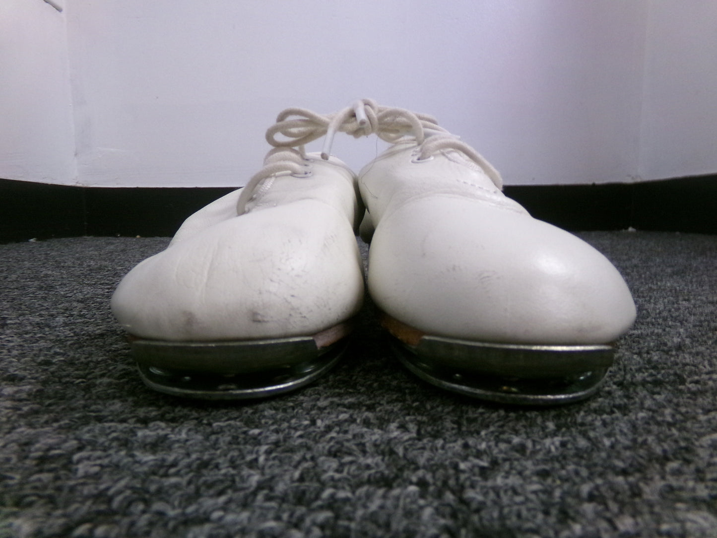 Pre-Owned Buck Clogging Shoes Steven Stompers 2.5M White Oxford Split Sole Buck Taps (Copy)