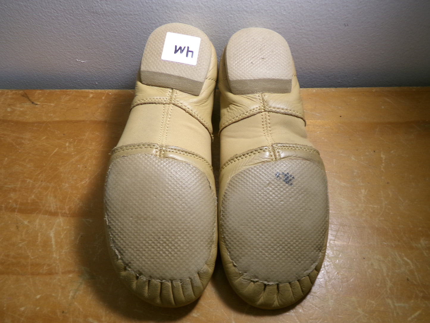 Pre-Owned Jazz Shoes Revolution 656 Kid 4M Tan Pull On Leather Split Sole