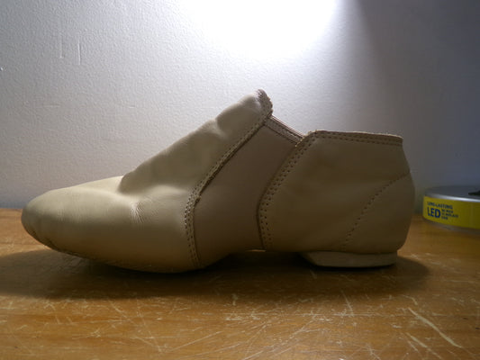 Pre-Owned Jazz Shoes Revolution Tan 5M Adult Canvas Split Sole