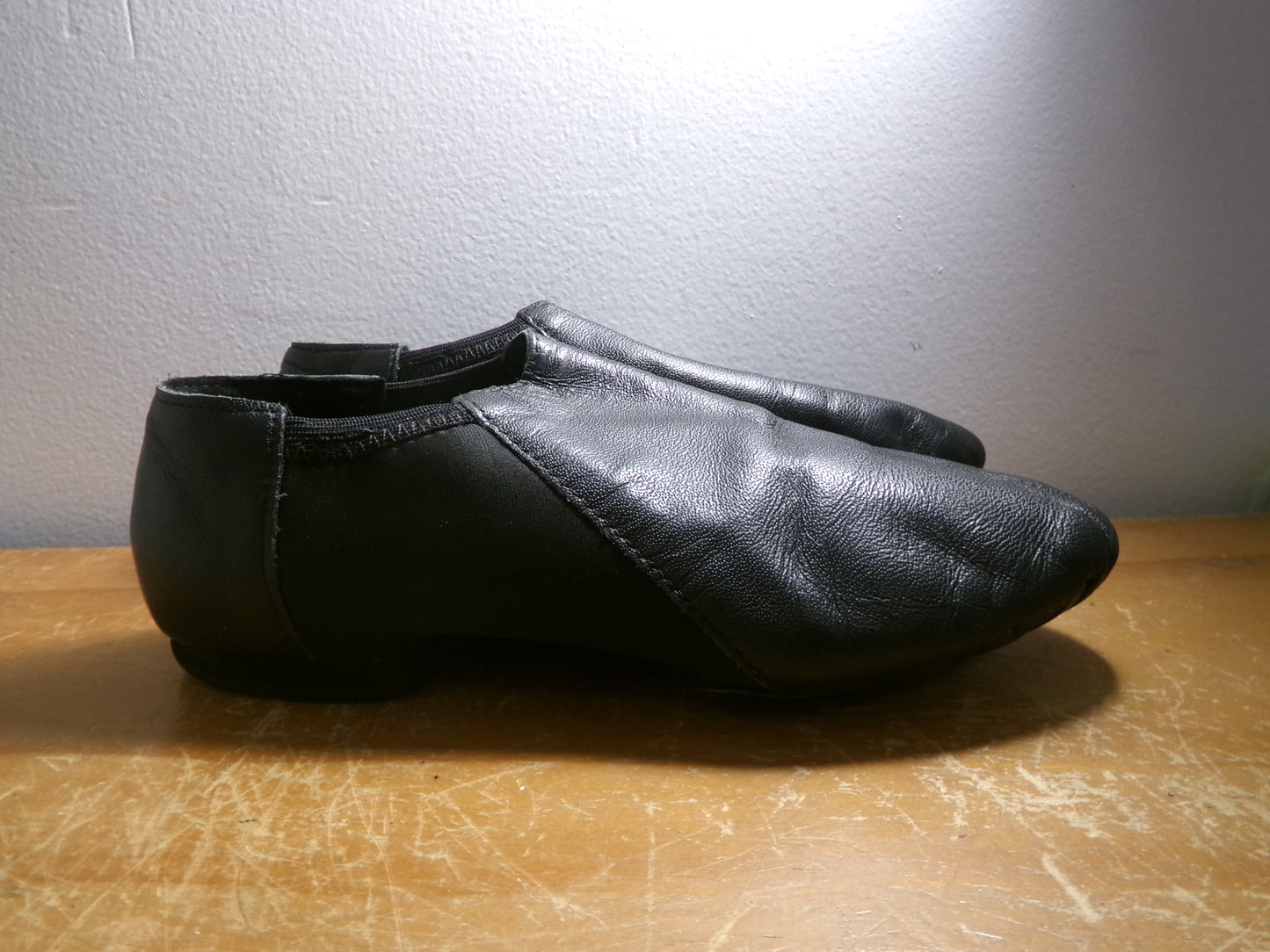 Pre-Owned Jazz Shoes So Danca JZ43 Child 4W Black Pull On Leather Split