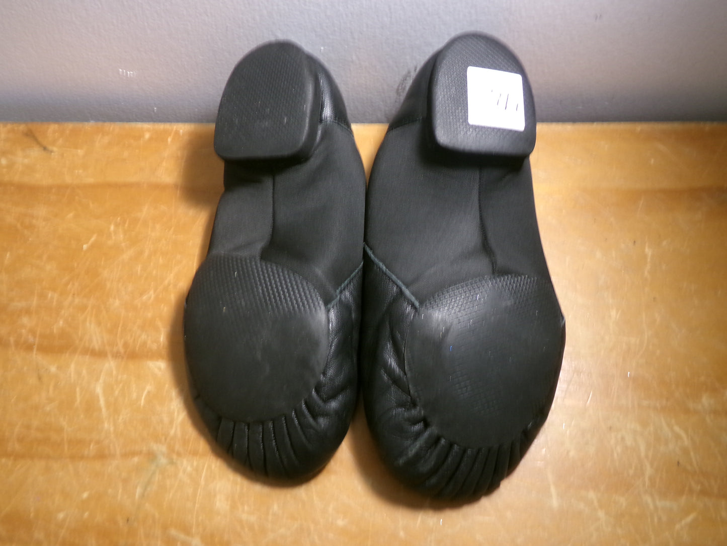 Pre-Owned Jazz Shoes So Danca JZ43 Child 4W Black Pull On Leather Split