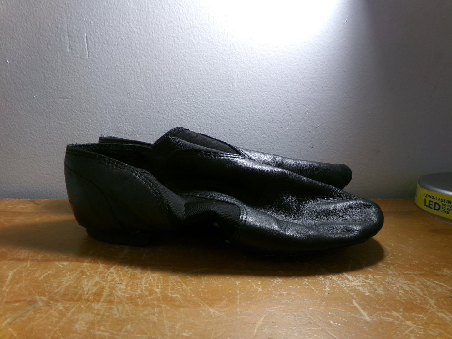 Pre-Owned Jazz Shoes Capezio 7.5W Adult Black Leather Slip On