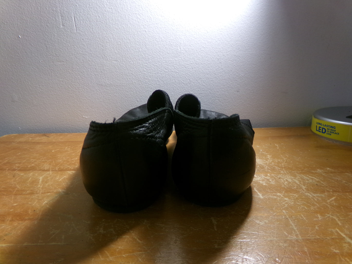 Pre-Owned Jazz Shoes Capezio 7.5W Adult Black Leather Slip On