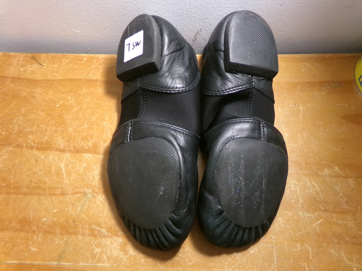 Pre-Owned Jazz Shoes Capezio 7.5W Adult Black Leather Slip On