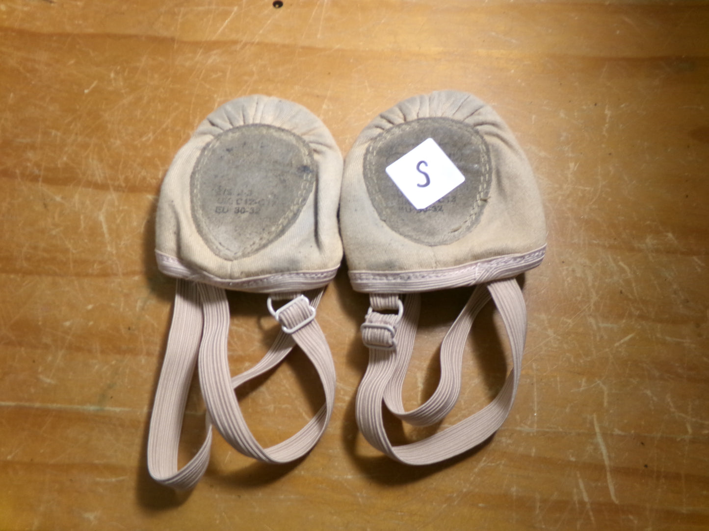 Pre-Owned Canvas Half Sole RD012600 Revolution Small Tan Contemporary