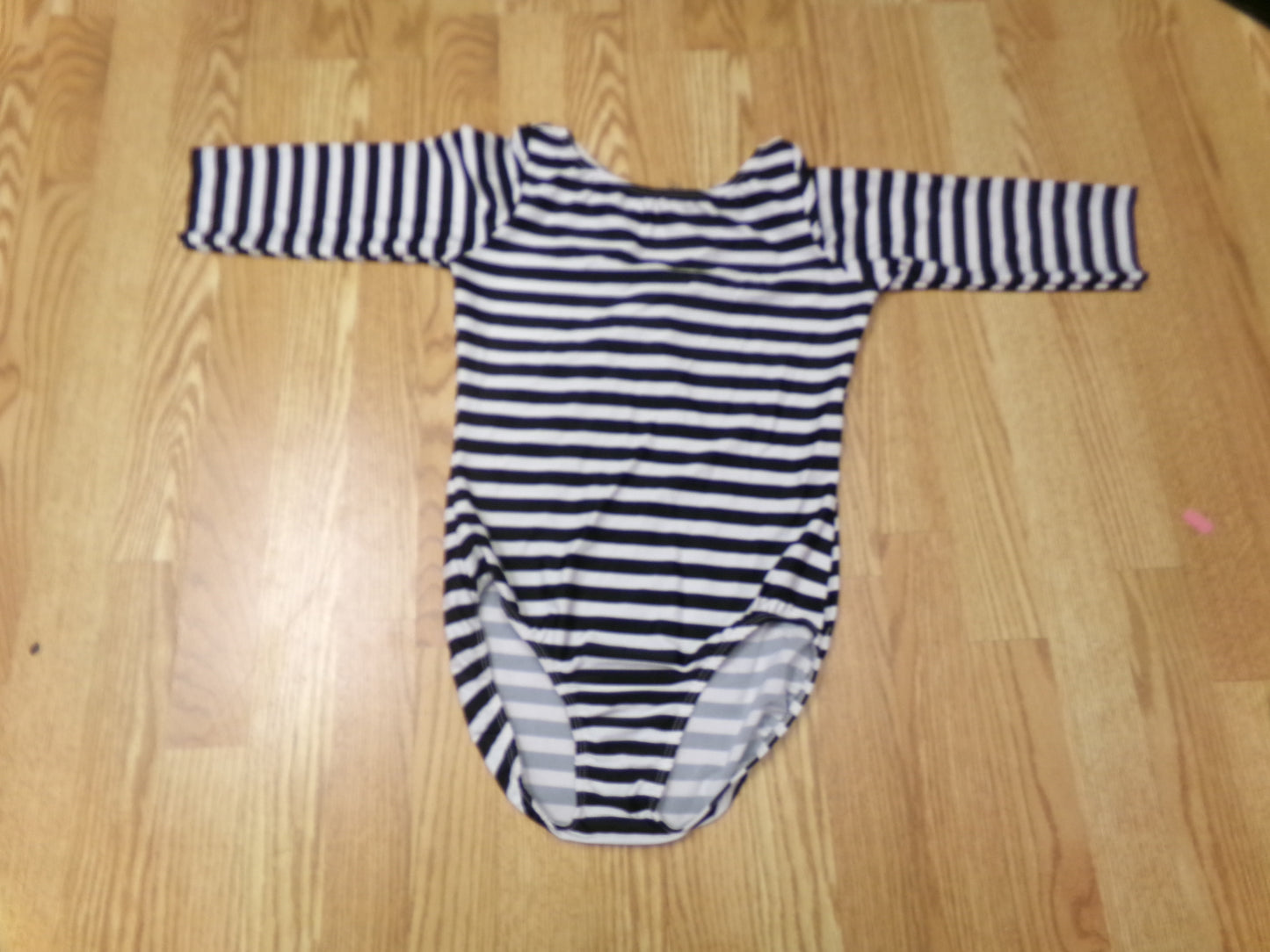 Pre-Owned Leotard Medium Adult Black & White Striped Long Sleeve Ballet