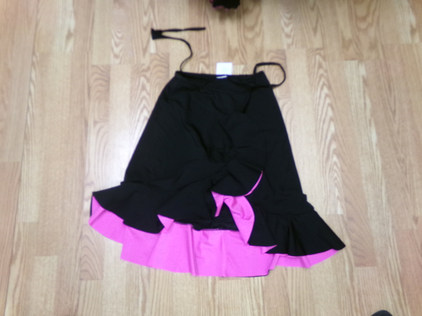 Pre-Owned Ballet Wrap Skirt Medium Adult Black&Pink Latin Ballroom