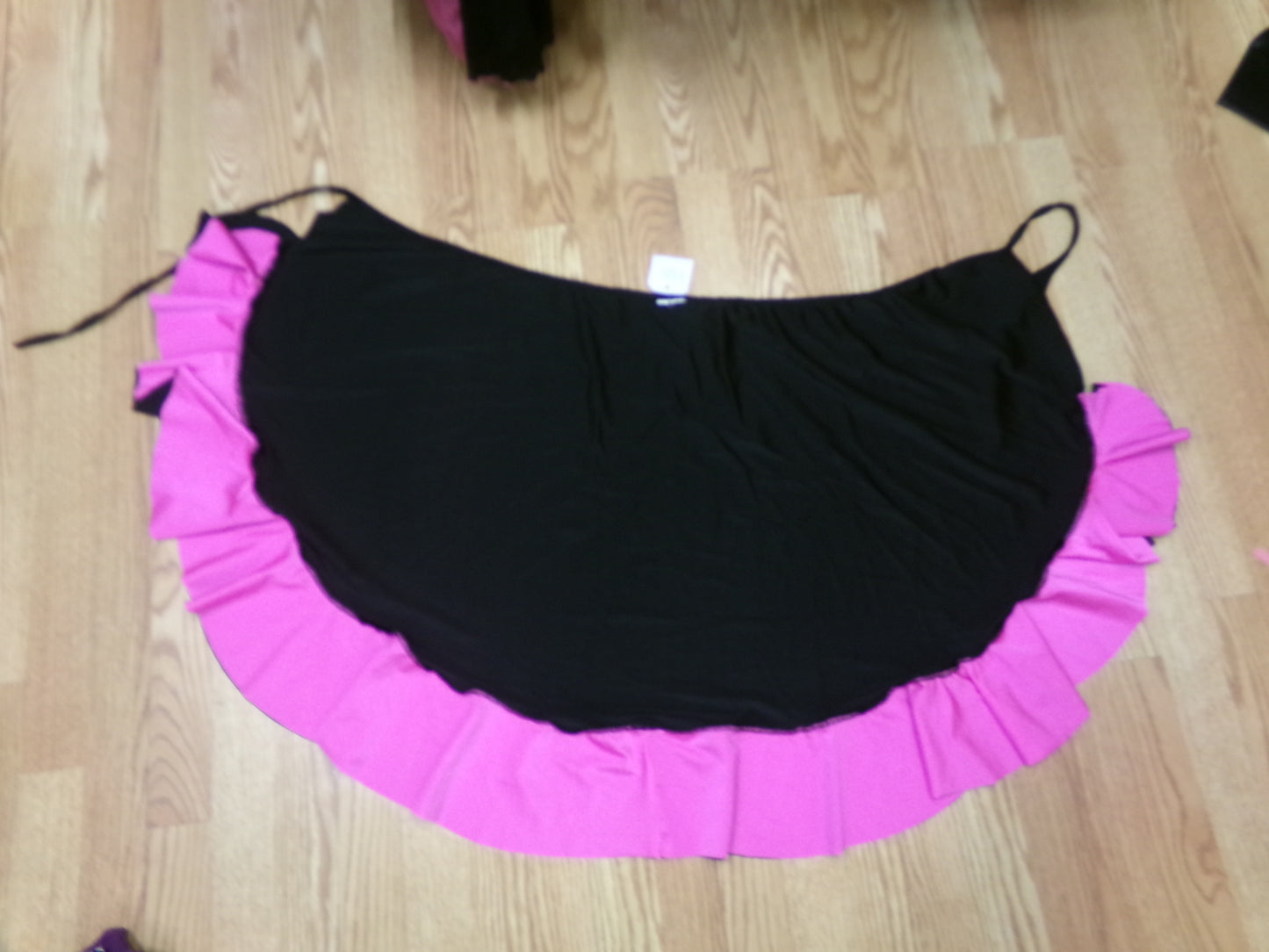 Pre-Owned Ballet Wrap Skirt Medium Adult Black&Pink Latin Ballroom