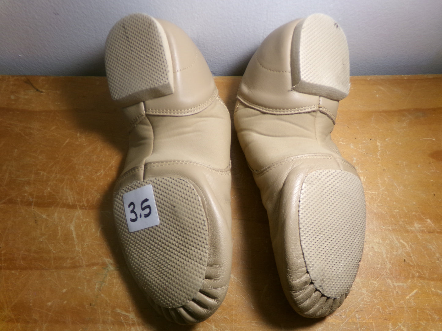 Pre-Owned Jazz Shoes Stelle Big Kid 3.5M Leather Slip On