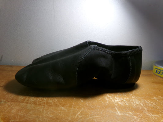 Pre-Owned Jazz Shoes DanzNMotion Adult 8M Leather Pull On Split Sole