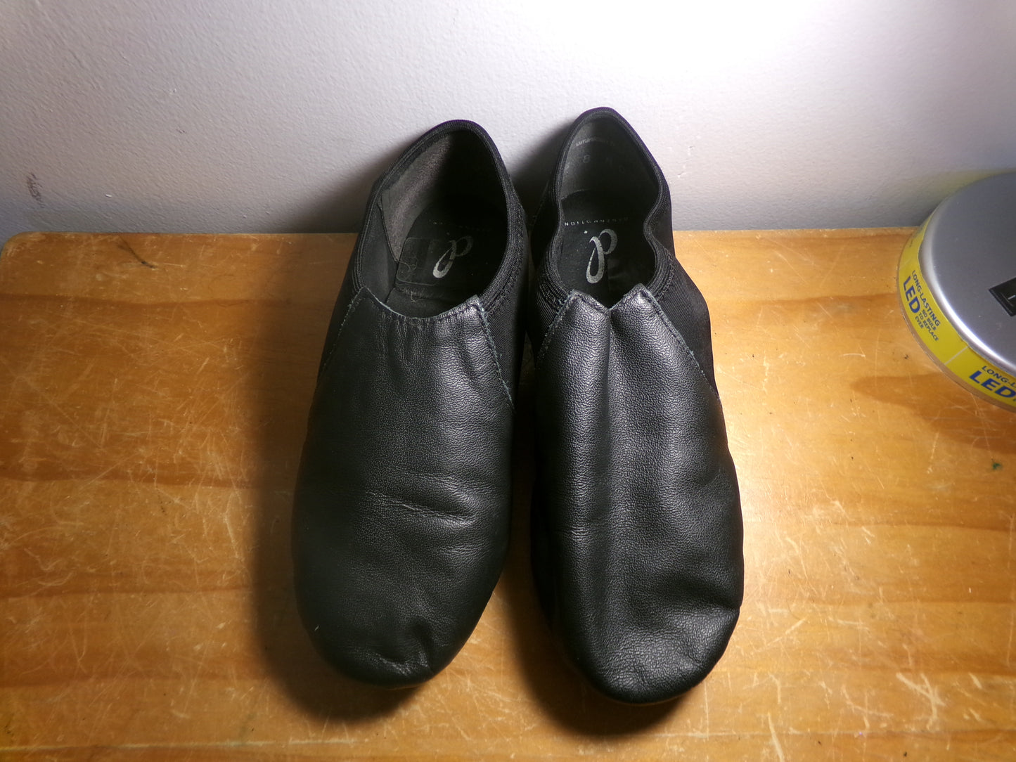 Pre-Owned Jazz Shoes DanzNMotion Adult 8M Leather Pull On Split Sole