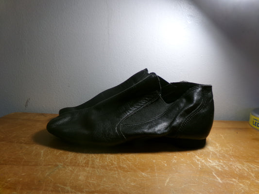 Pre-Owned Jazz Shoes Dion Adult 6M Side Elastic Leather Slip On Split Sole