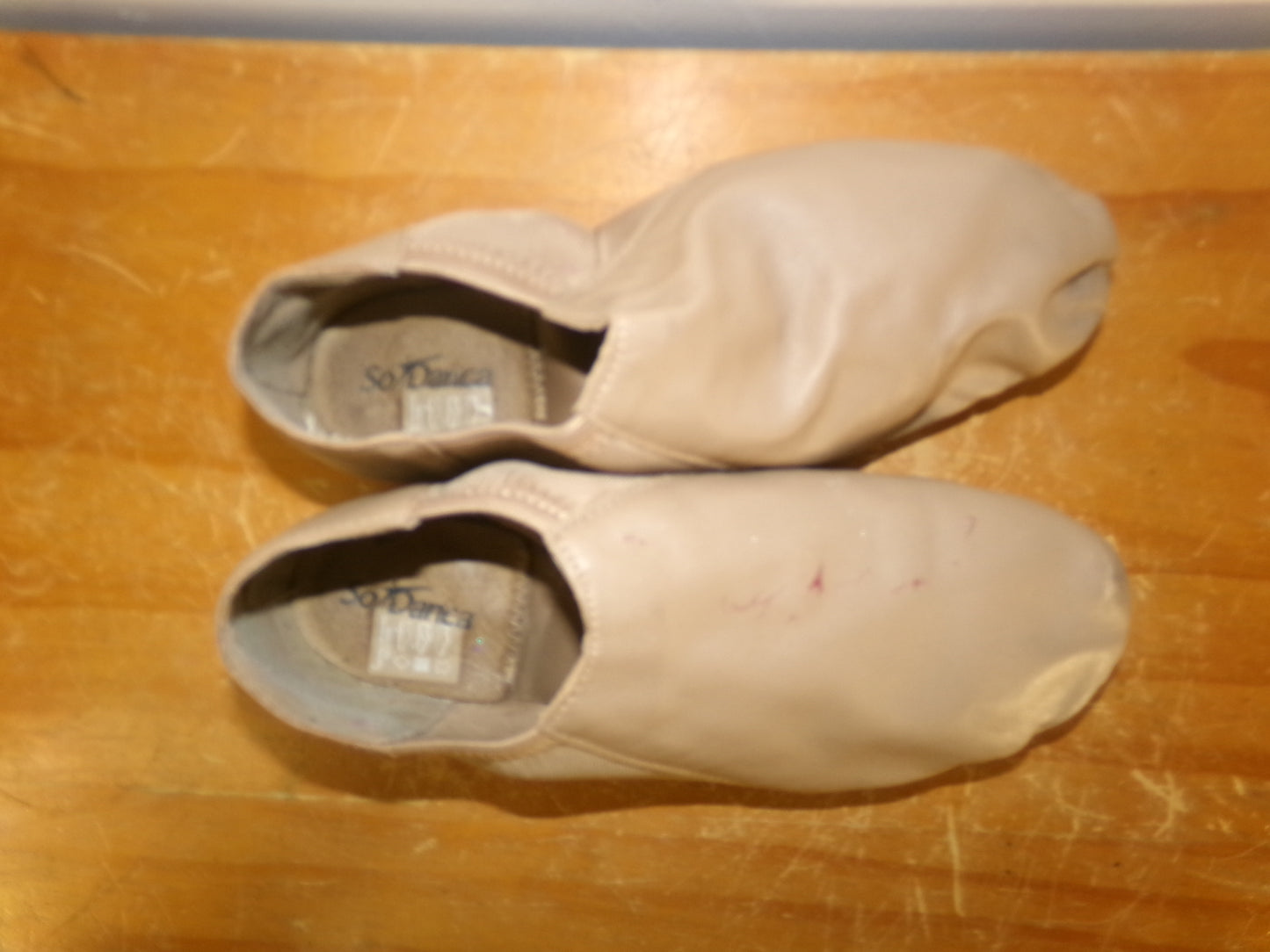 Pre-Owned Jazz Shoes DanzNMotion Adult 8M Tan Slip On Leather  Split Sole